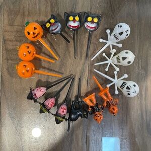 15-Piece Vintage Cupcake Halloween Decoration Set